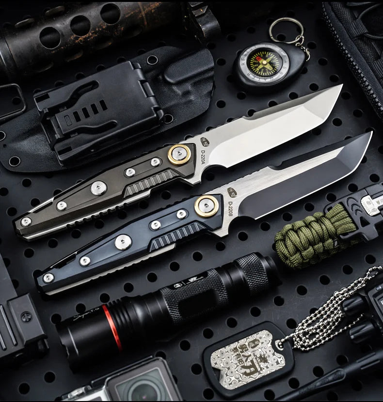 TACTICAL KNIVES